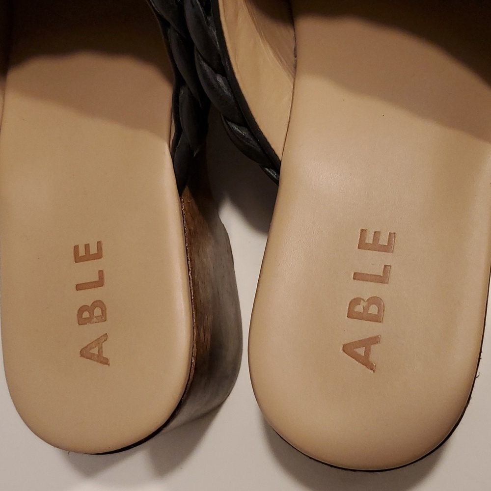 Able Whiley Leather Clog In Black Size 10.5M - Picture 9 of 14